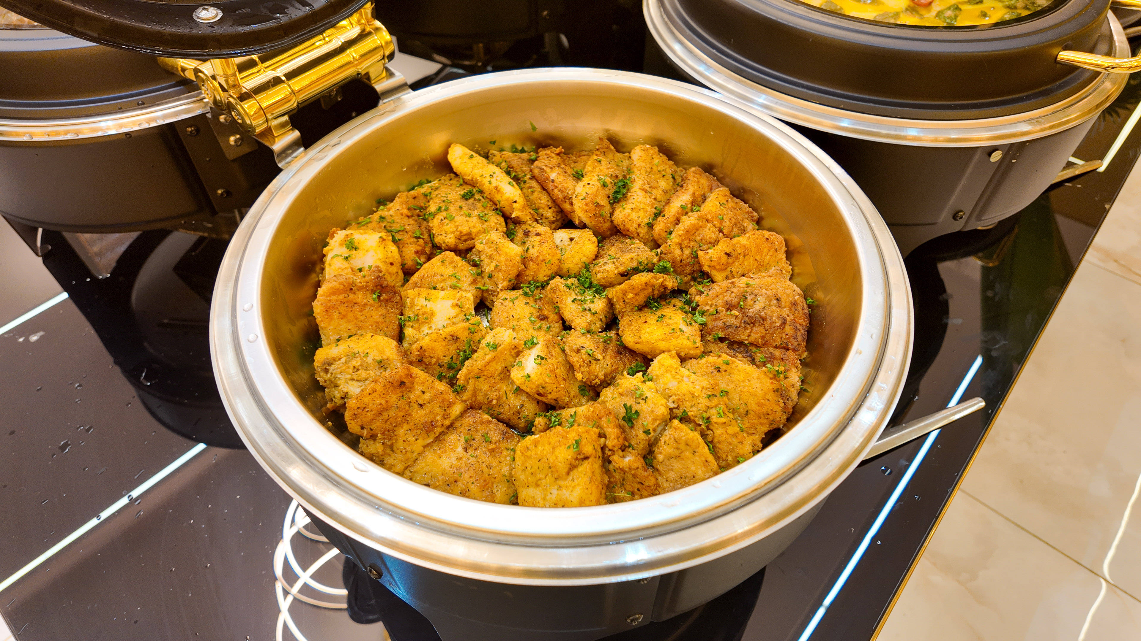 Stunning event presentation with coordinated décor and culinary elements